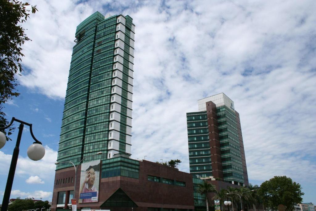 Hock Lee Hotel & Residences Kuching Exterior foto